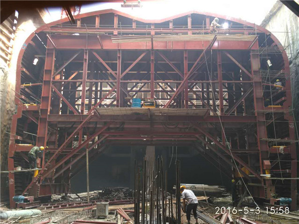 隧道襯砌臺車施工現(xiàn)場常見問題及解決方法大 隧道襯砌臺車施工現(xiàn)場常見問題及解決方法大